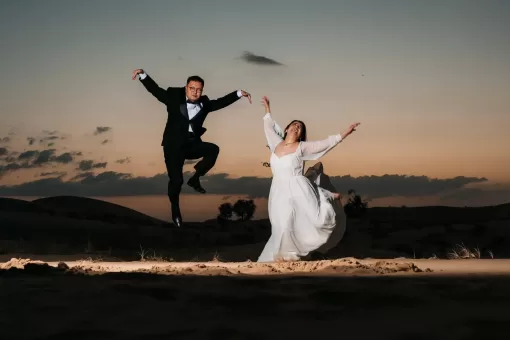 Dubai desert wedding photoshoot – romantic couple in wedding attire