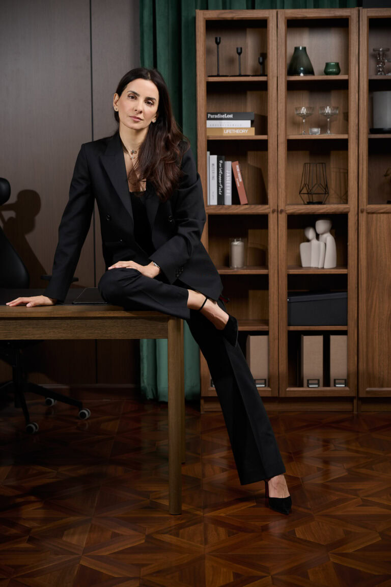 Modern corporate photography – candid portrait of professional in Dubai office