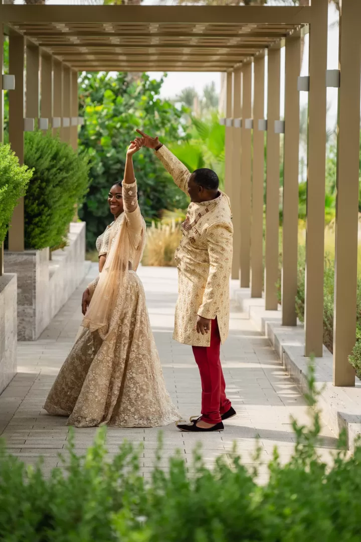 Pre-wedding photos in Dubai blending culture and love story